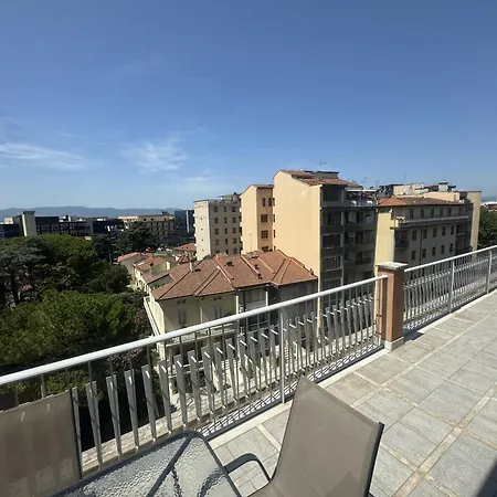 לינה וארוחת בוקר Chic Prato