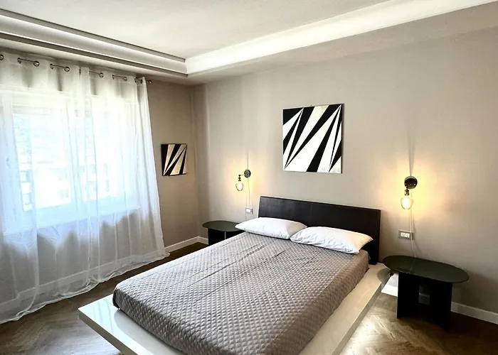 לינה וארוחת בוקר Chic Prato 3*